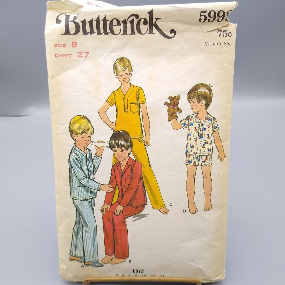 Vintage Sewing PATTERN Butterick 5998, Boys 1970 Childrens Pajamas, Child Size 8